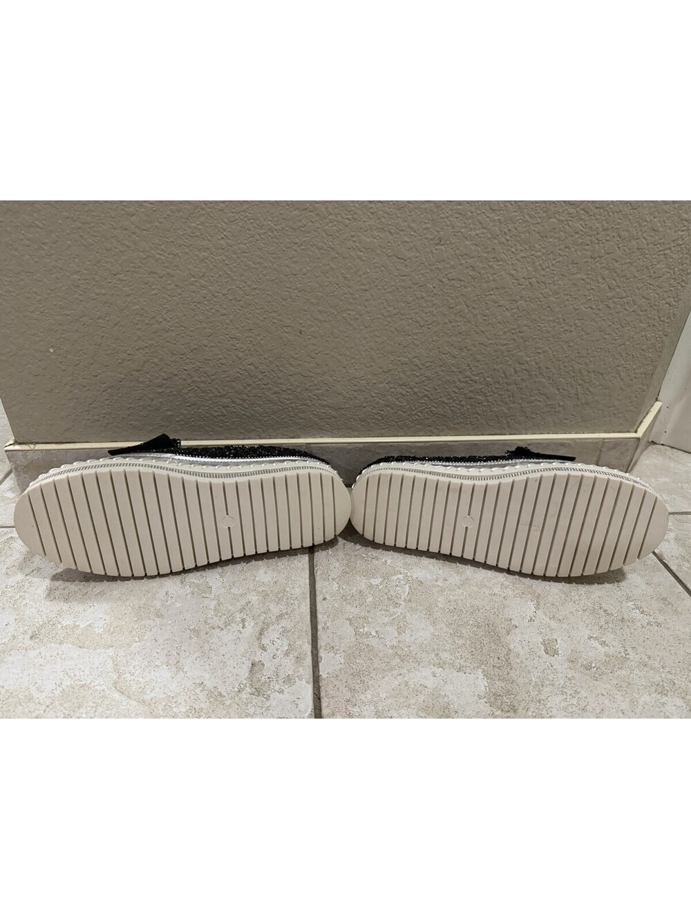 Rhinestone Platform Shoes With Bow Size 9 - Picture 3 of 3